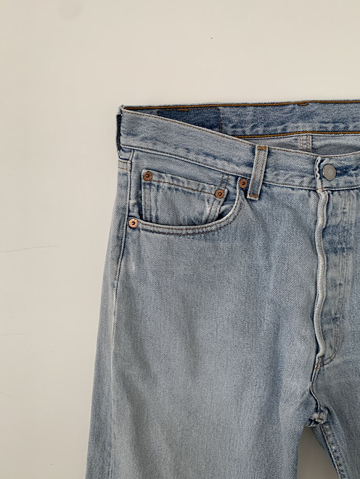 90's Levi's 501 - size 27-28 (classic straight fit) 복제 복제