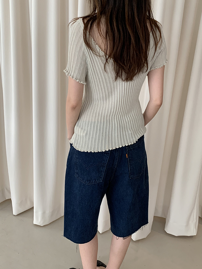 80-90's "Giorgio Armani" v-neck viscose Top