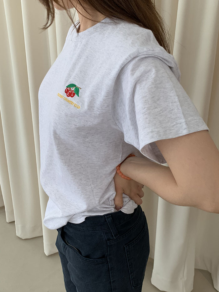 (new product) "Cherry Country Club" Embroidery T-shirt (Gray)