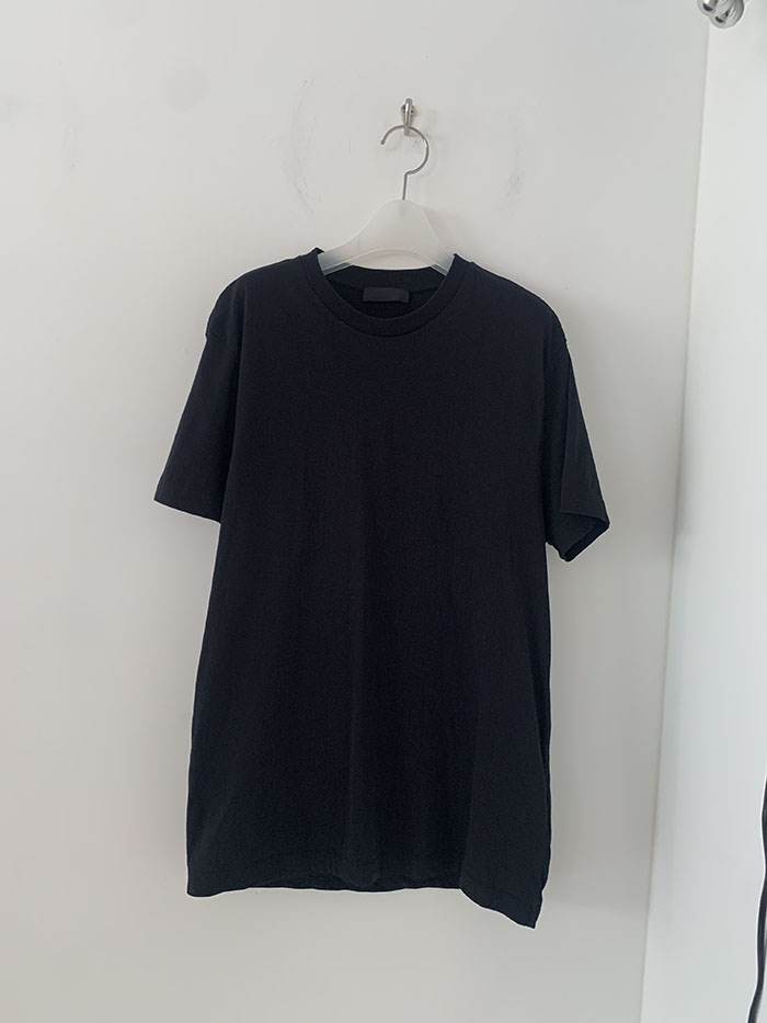 2017's "PRADA" cotton back logo T-shirt