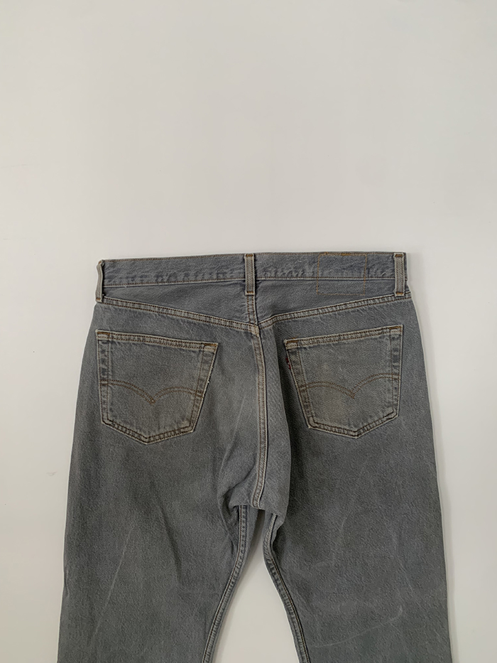's Levi's 501 - size 33 (classic straight fit)