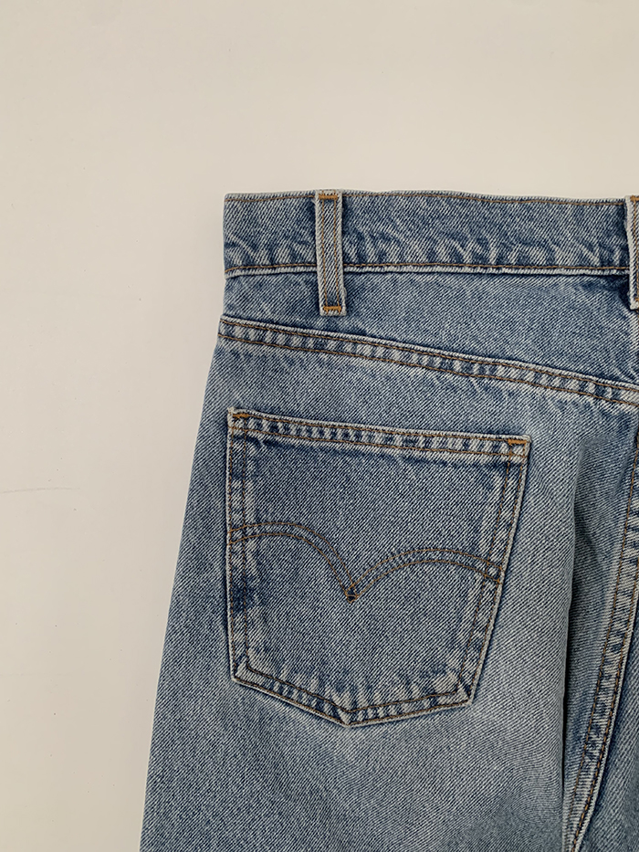 90's Levi's 505 - size 32 (classic regular fit)