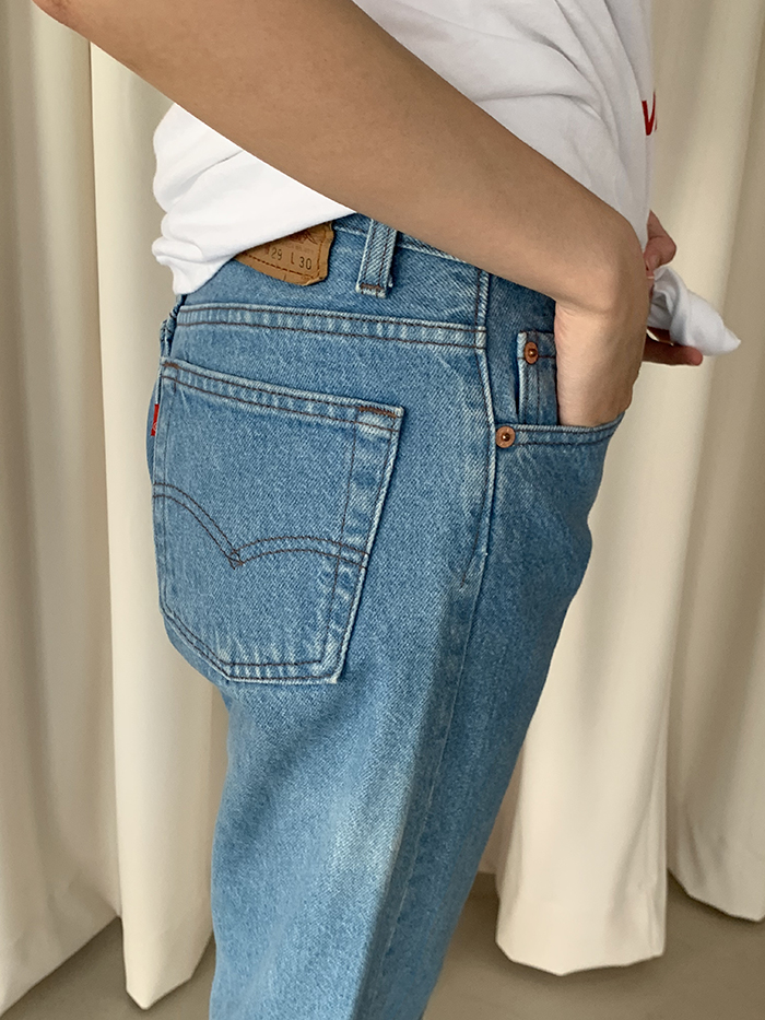 90's Levi's 501 - size 28 (classic straight fit)