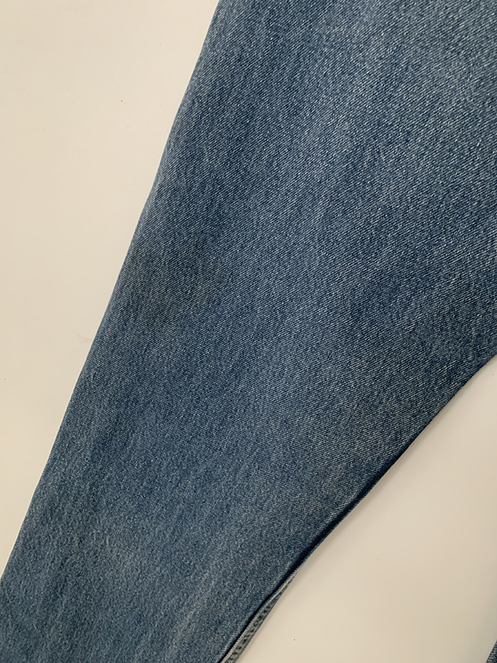 90's Levi's 505 - size 32-33 (classic regular fit)