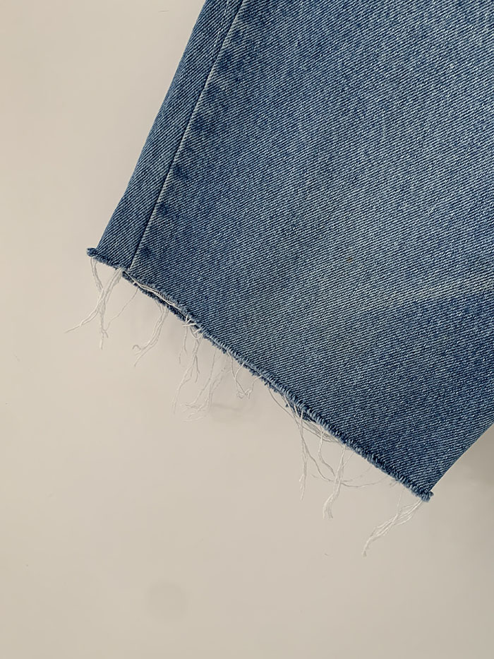 Levi's Short - size 35 (classic straight fit)