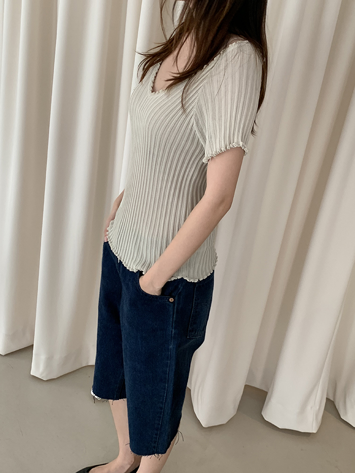 80-90's "Giorgio Armani" v-neck viscose Top