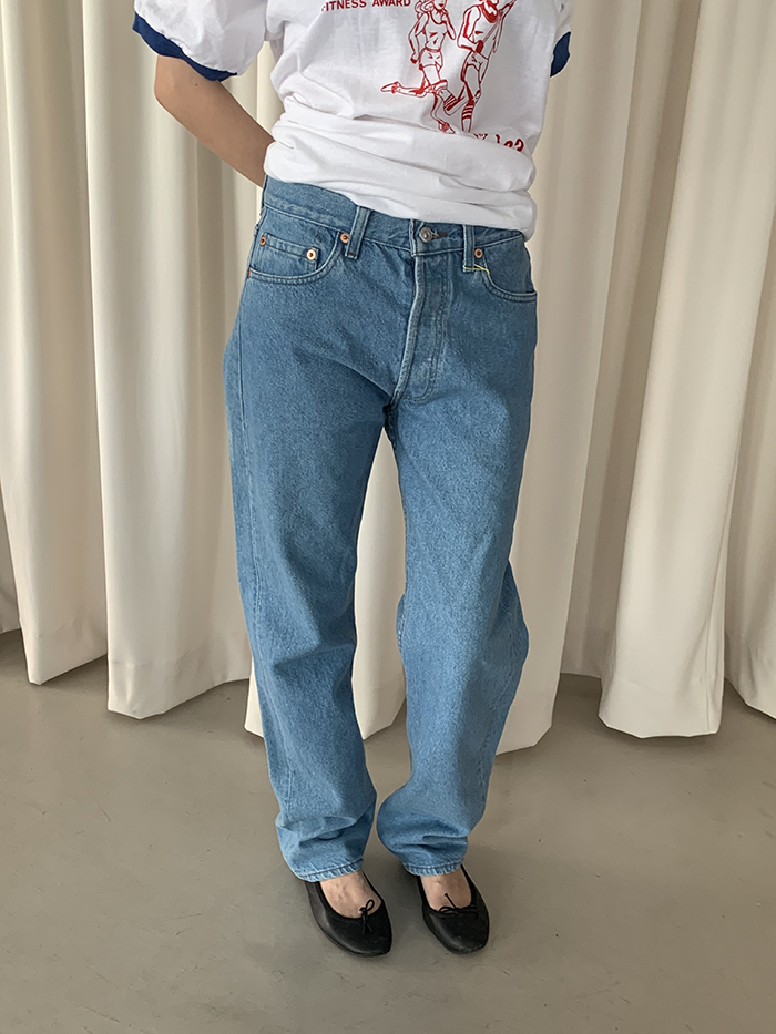90's Levi's 501 - size 28 (classic straight fit)
