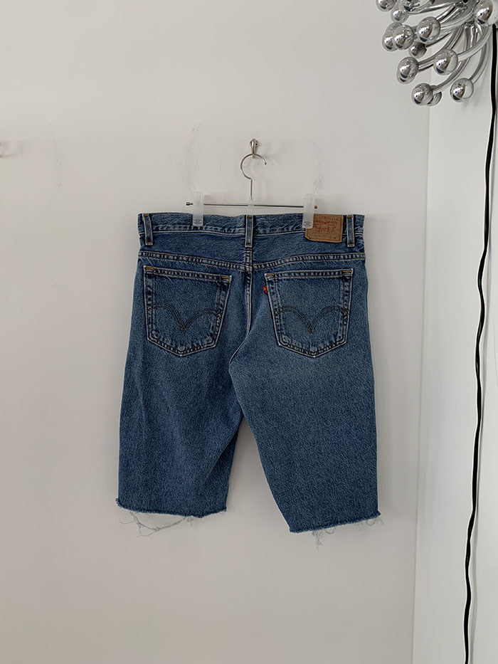 Levi's Short - size 34 (classic straight fit)