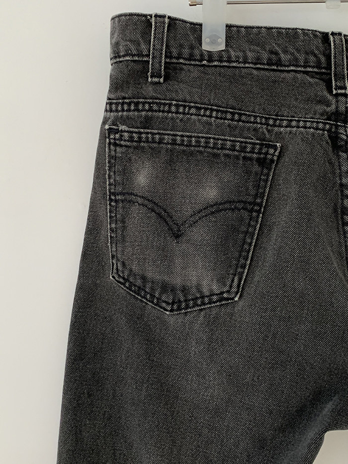 Levi's Short - size 33-34 (classic straight fit)