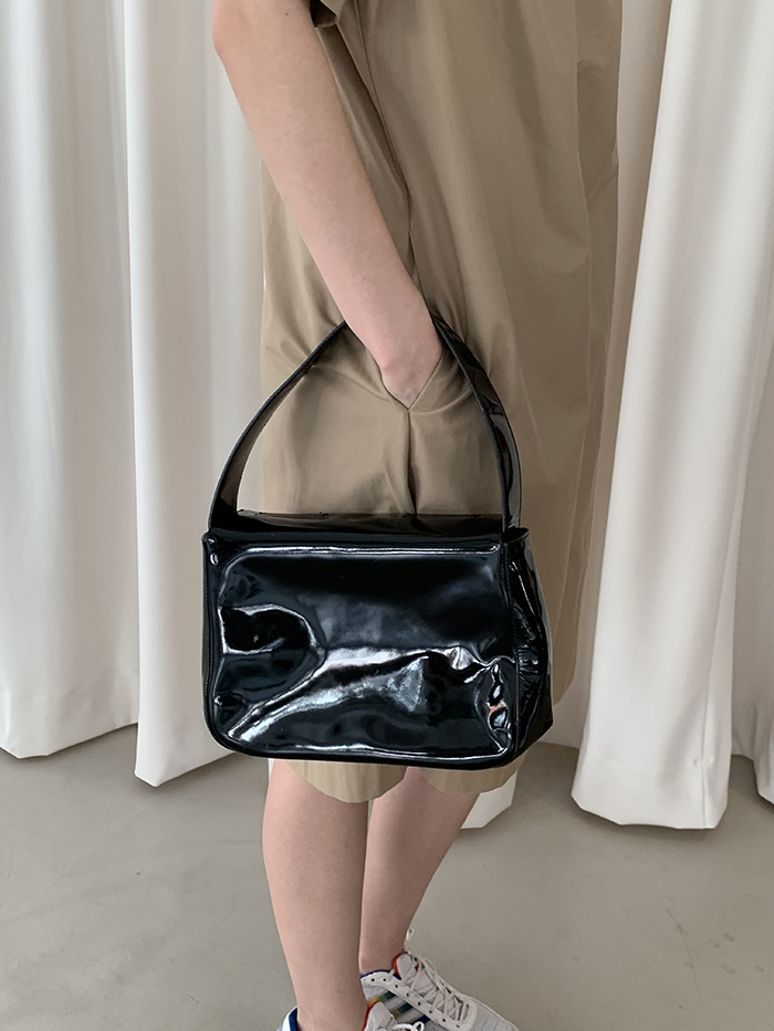90's - 00's "PRADA" Leather Tote Bag (rare design) 복제