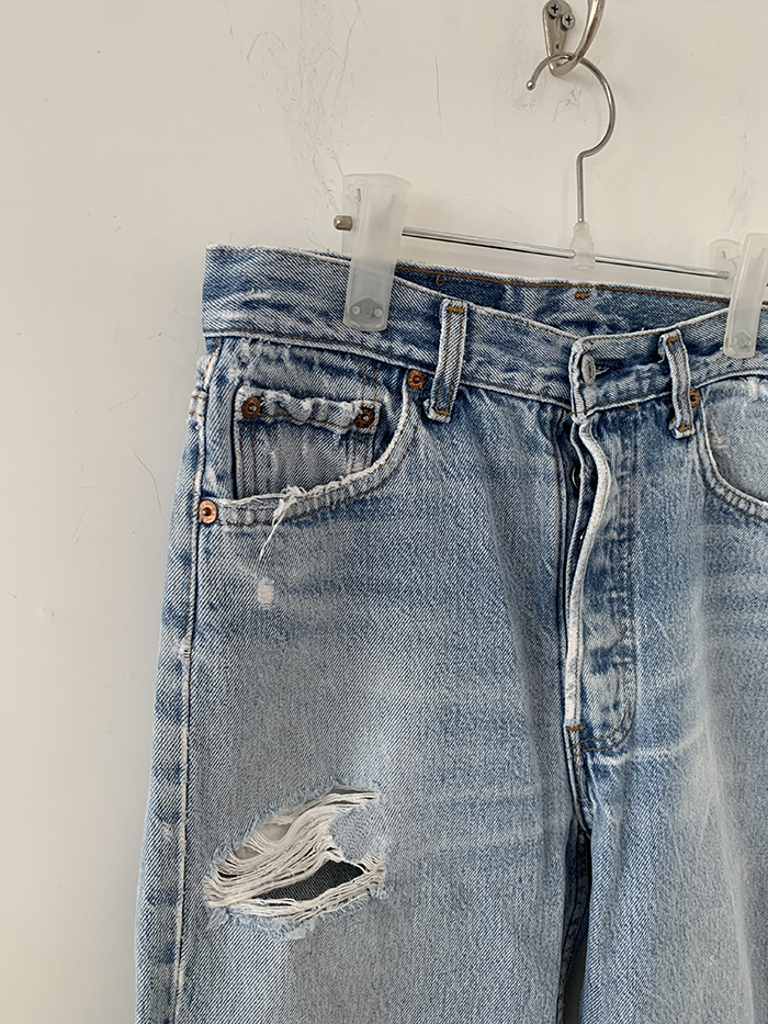 90's Levi's 501 - size 29-30 (classic straight fit)