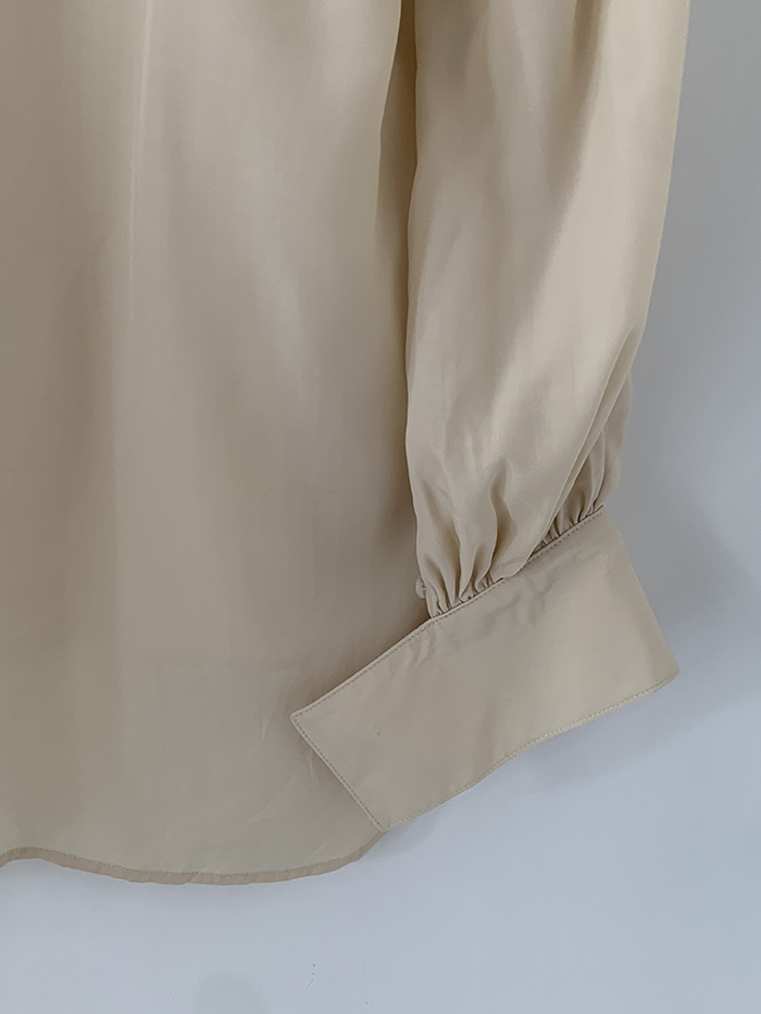 Deveaux New York Blouse