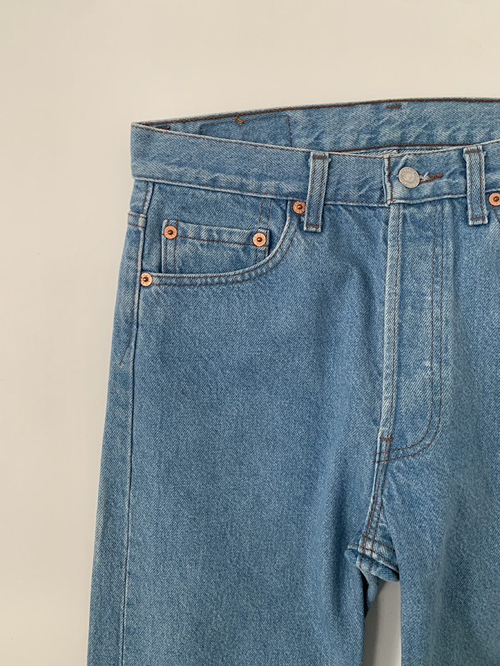 90's Levi's 501 - size 28 (classic straight fit)