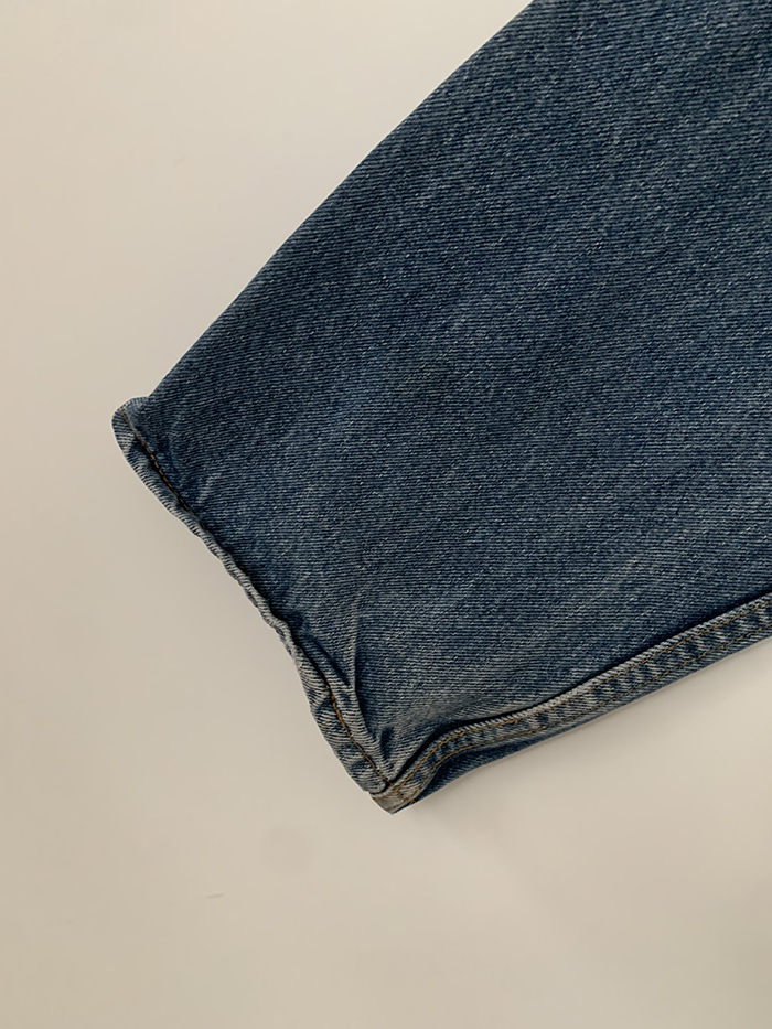 90's Levi's 505 - size 32-33 (classic regular fit)