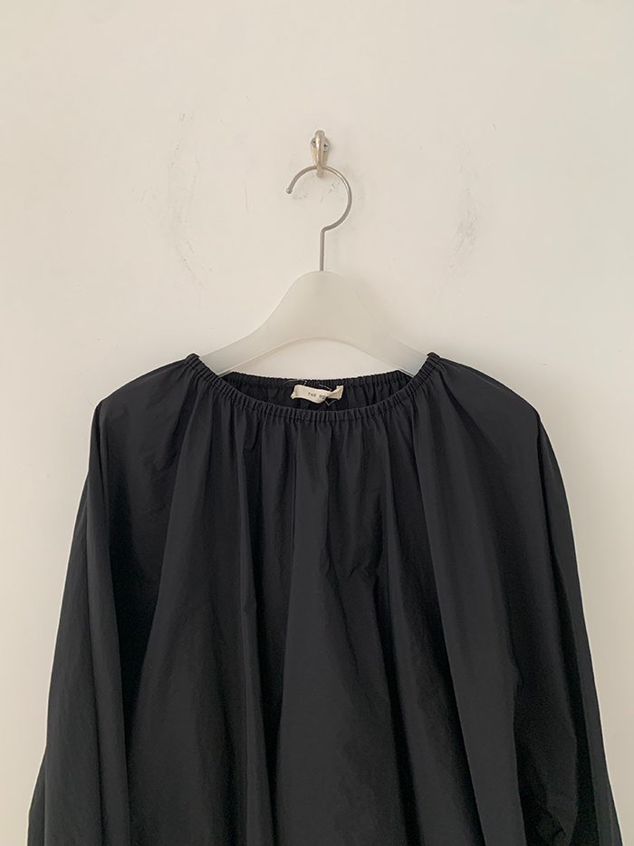 00's "THE ROW" viscose rayon back button Blouse 복제 복제