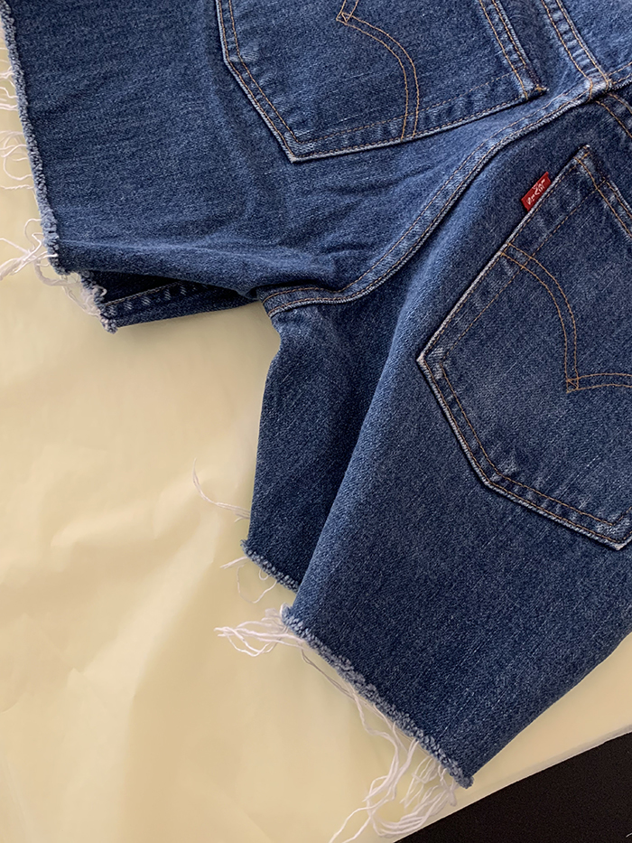 Levi's Short - size 26 (classic straight fit)
