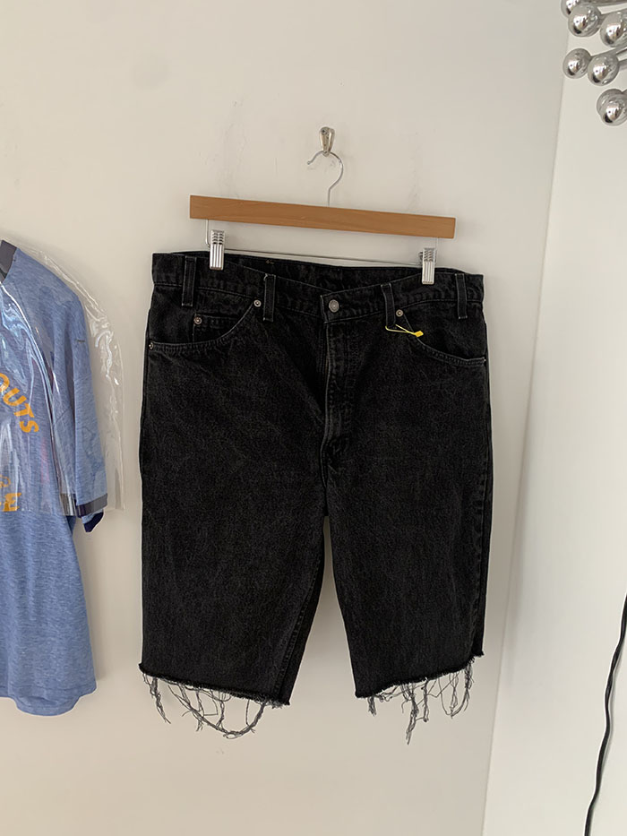 90's Levi's Short - size 37 (classic Loose fit)