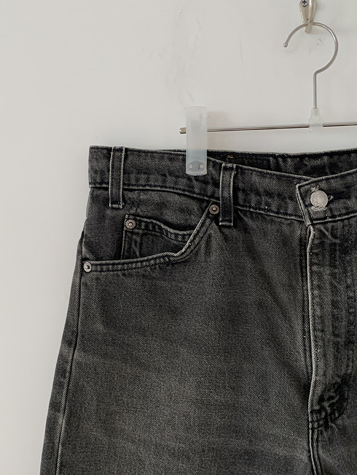 Levi's Short - size 33-34 (classic straight fit)