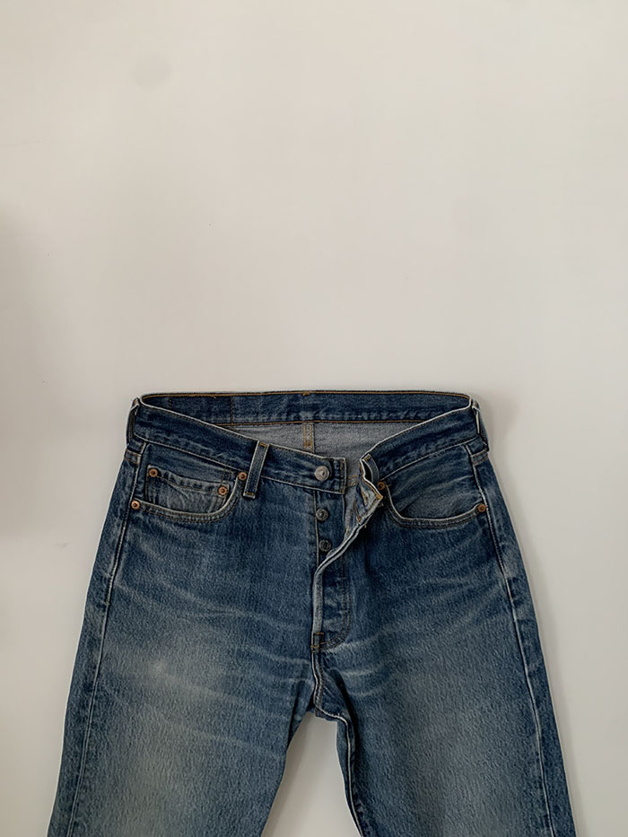 90's Levi's 501xx - size 27-28 (classic straight fit) 복제 복제