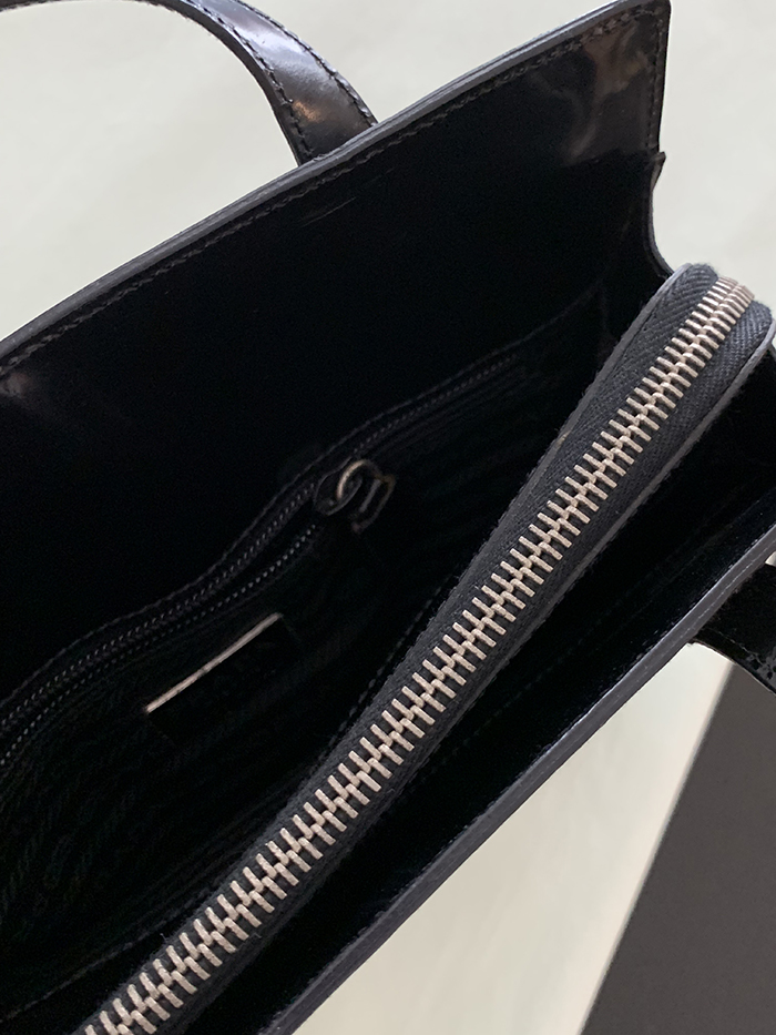 90's "PRADA" Leather Box Tote Bag (rare design) 복제
