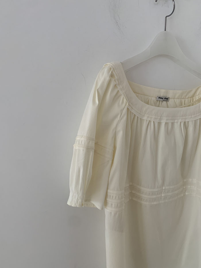00's "miumiu" viscose rayon back button Blouse 복제