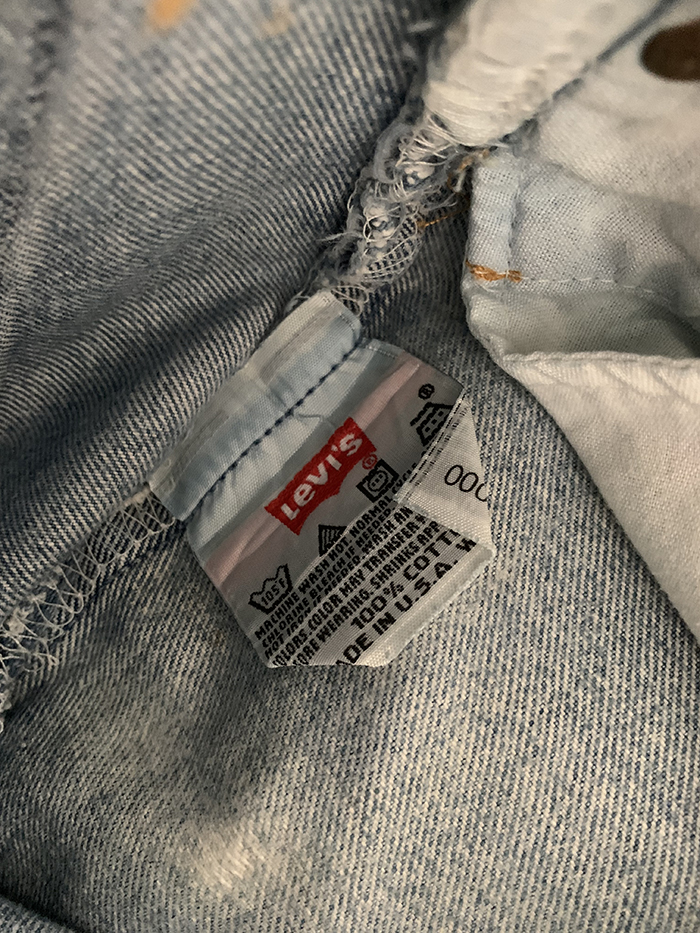 00's Levi's 501xx - size 28-29 (classic straight fit)