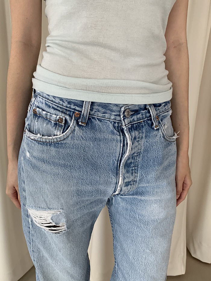 90's Levi's 501 - size 29-30 (classic straight fit)