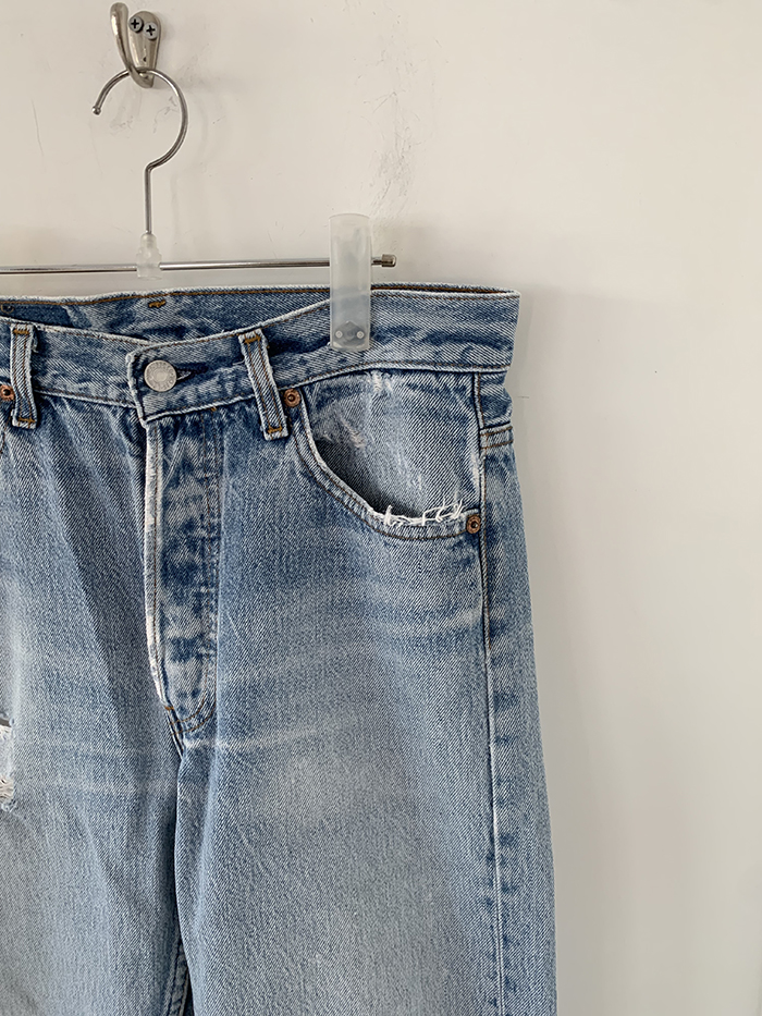 90's Levi's 501 - size 29-30 (classic straight fit)