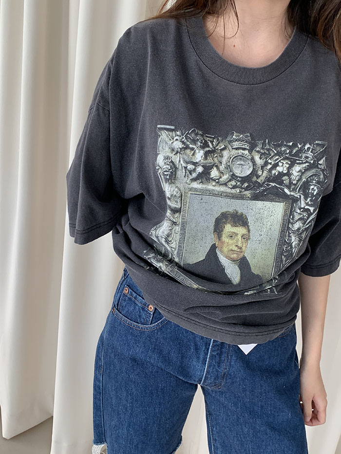 00's "La Fayette" washed black T-shirt