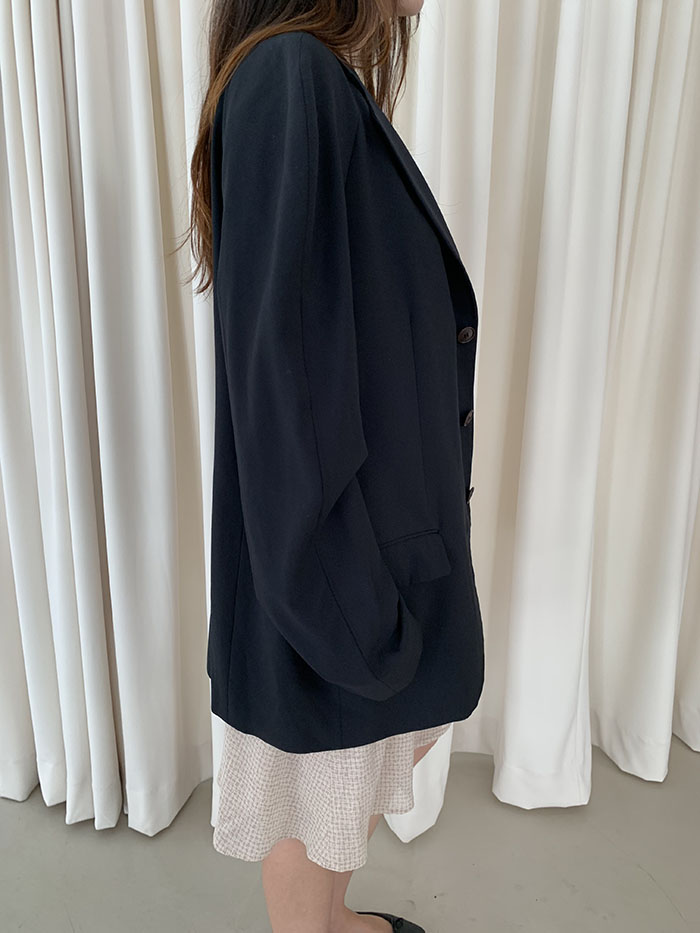 's "Giorgio Armani" Three buttons Jacket 벽샷
