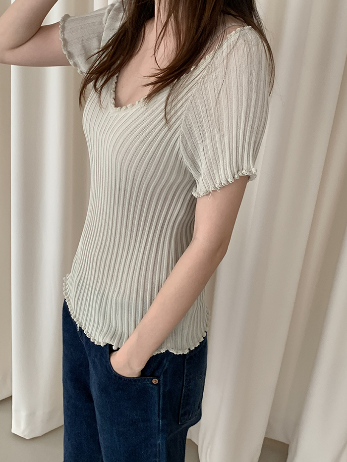 80-90's "Giorgio Armani" v-neck viscose Top
