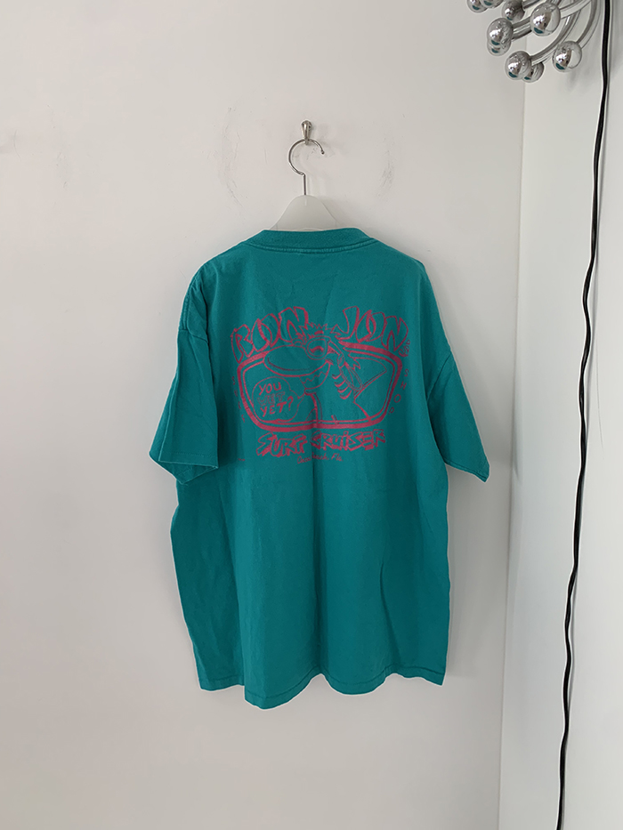 90's "SURF" USA T-shirt