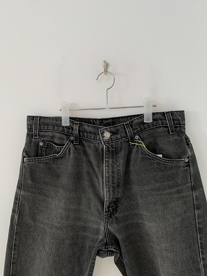 Levi's Short - size 33-34 (classic straight fit)