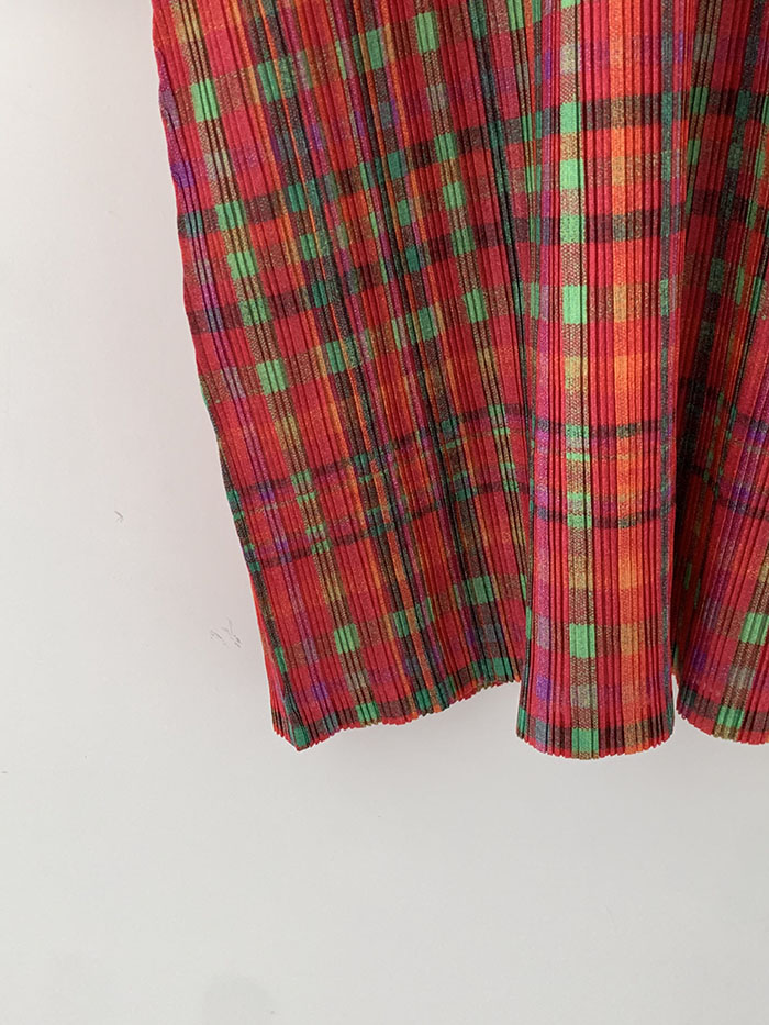 PLEATS PLEASE by ISSEY MIYAKE half Top