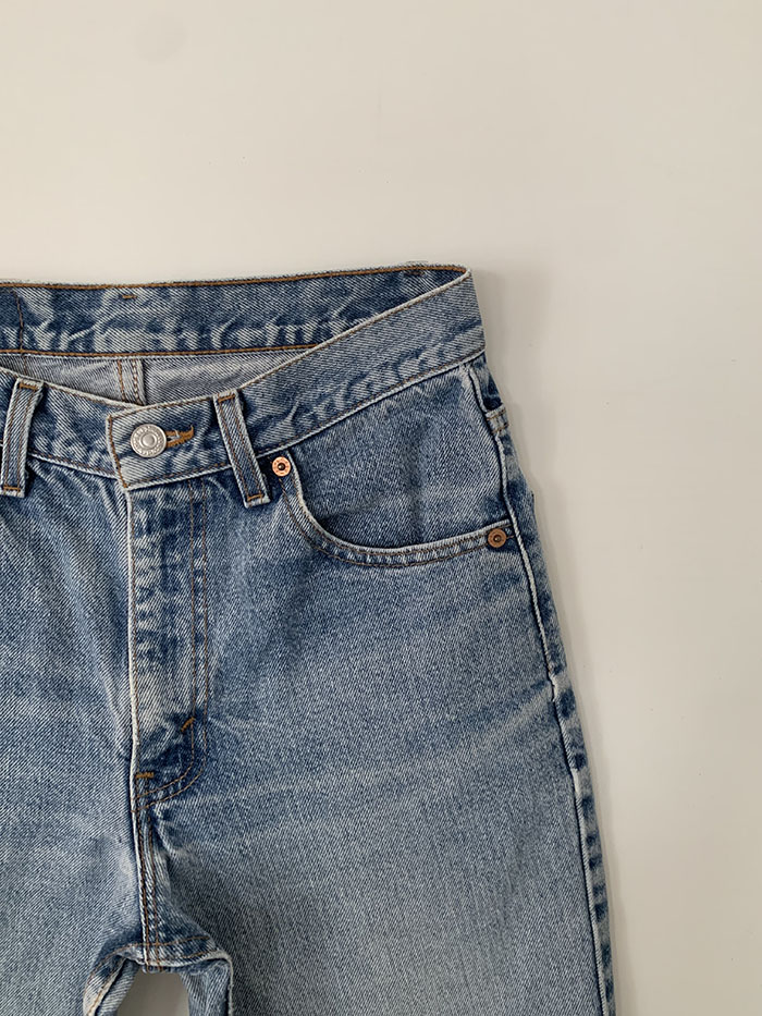 90's Levi's 505 - size 32 (classic regular fit) 복제