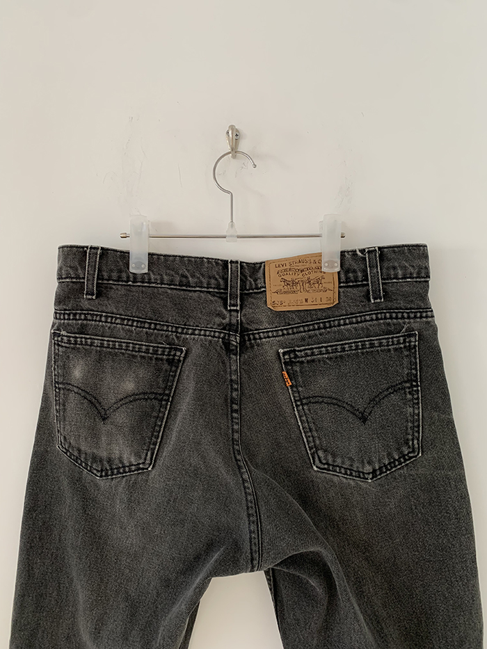 Levi's Short - size 33-34 (classic straight fit)
