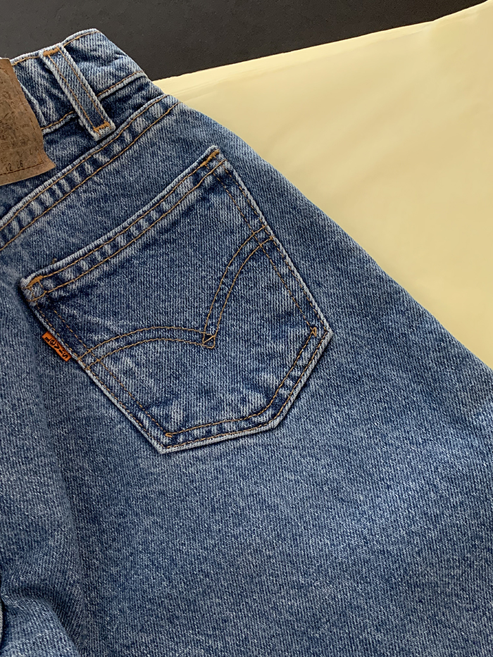 Levi's Short - size 25 (classic straight fit)
