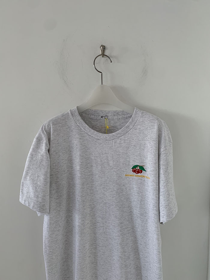 (new product) "Cherry Country Club" Embroidery T-shirt (Gray)