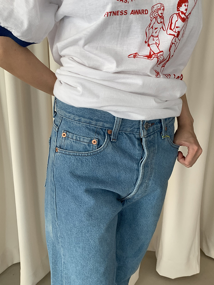 90's Levi's 501 - size 28 (classic straight fit)