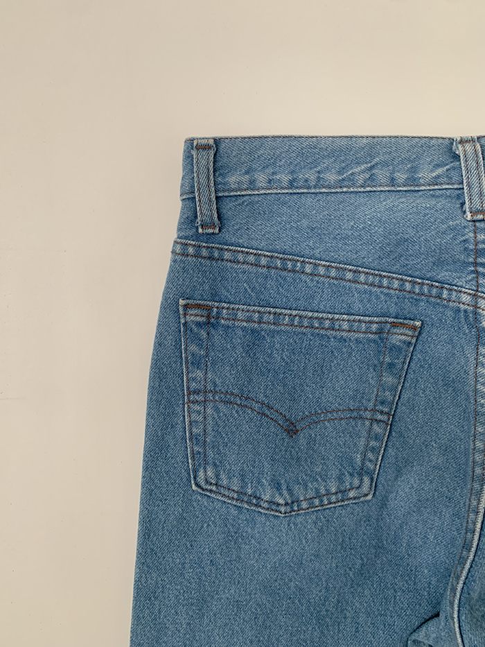 90's Levi's 501 - size 28 (classic straight fit)