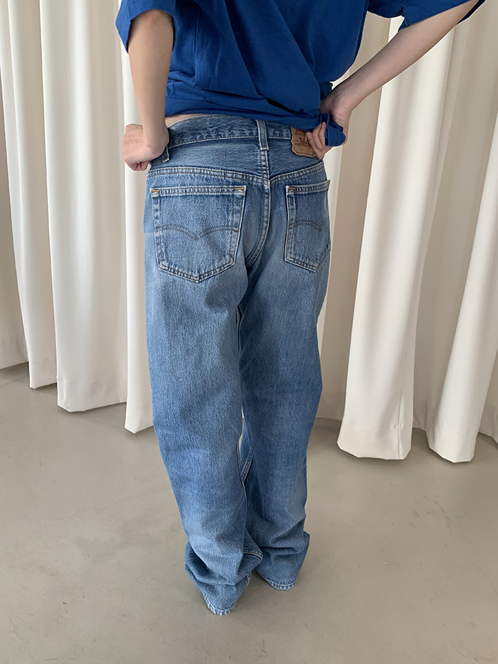80's Levi's 501 - size 29-30 (classic straight fit)