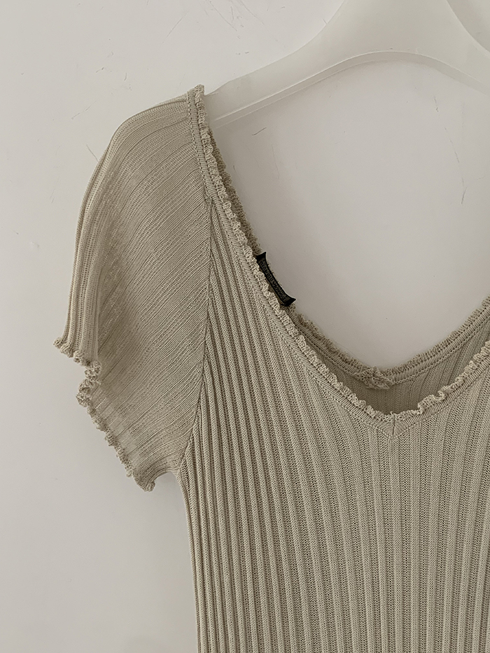 80-90's "Giorgio Armani" v-neck viscose Top