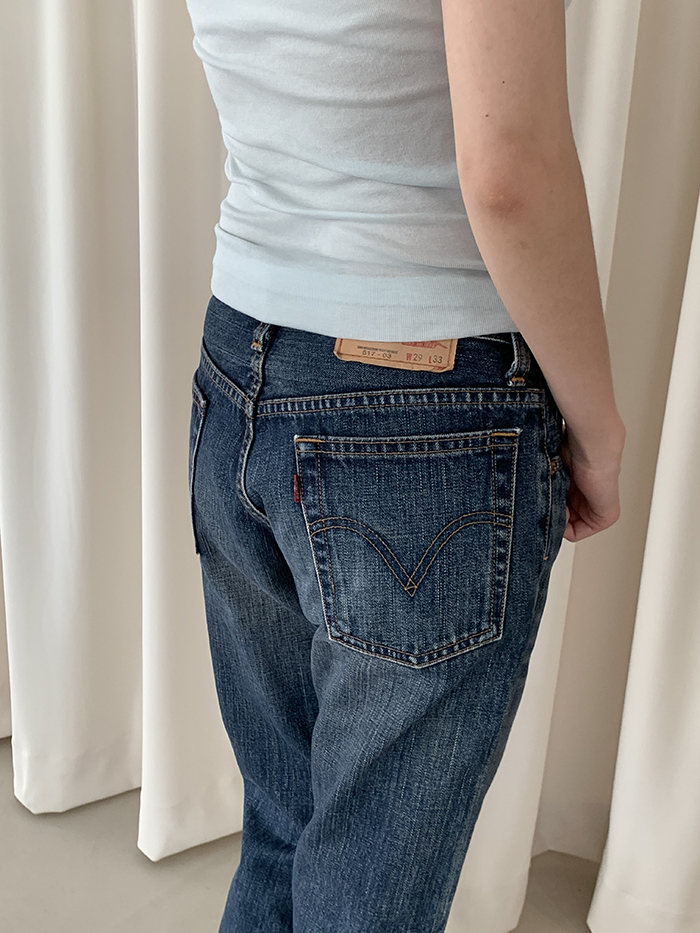 Levi's 517 - size 29 (classic boot cut)
