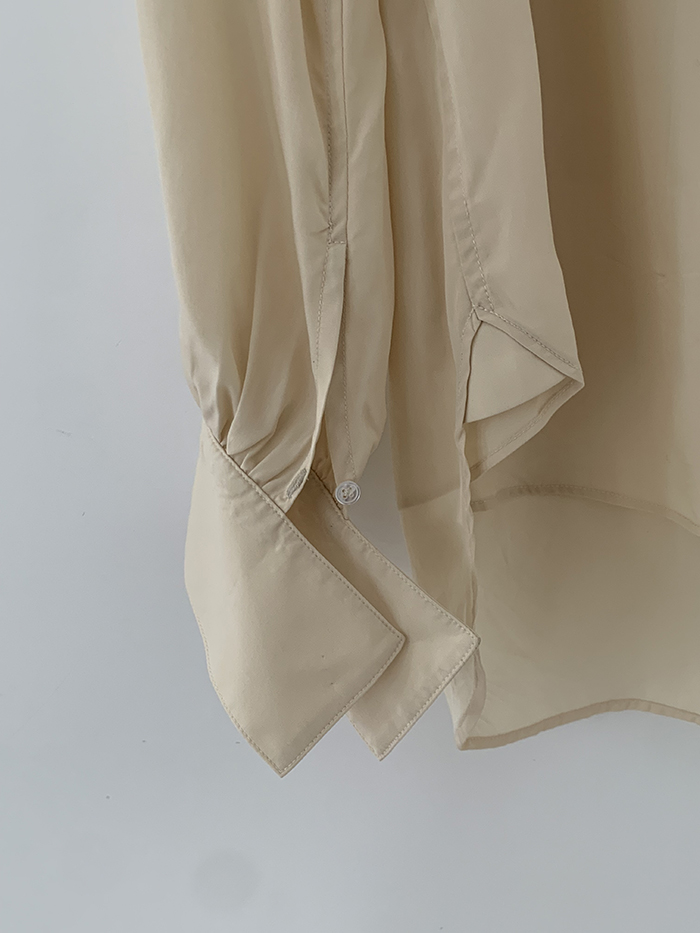 Deveaux New York Blouse