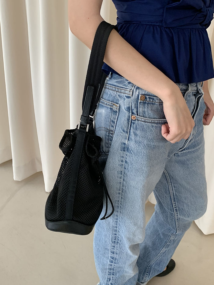90-00's "PRADA" Net Leather Tote Bag / 제품 사진만 추가해서 올리기