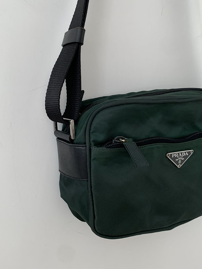 00's "PRADA" renylon Cross Bag 착샷만 추가하기