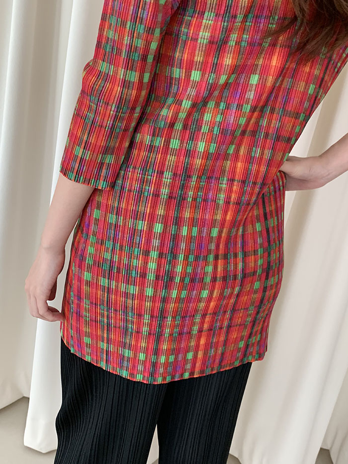 PLEATS PLEASE by ISSEY MIYAKE half Top