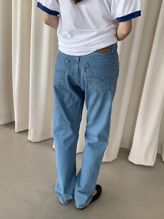90's Levi's 501 - size 28 (classic straight fit)