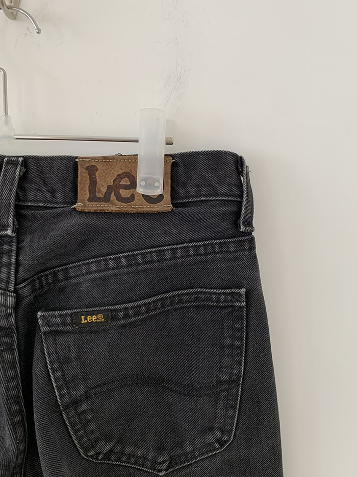 90's LEE - size 28-29 (classic boot cut)