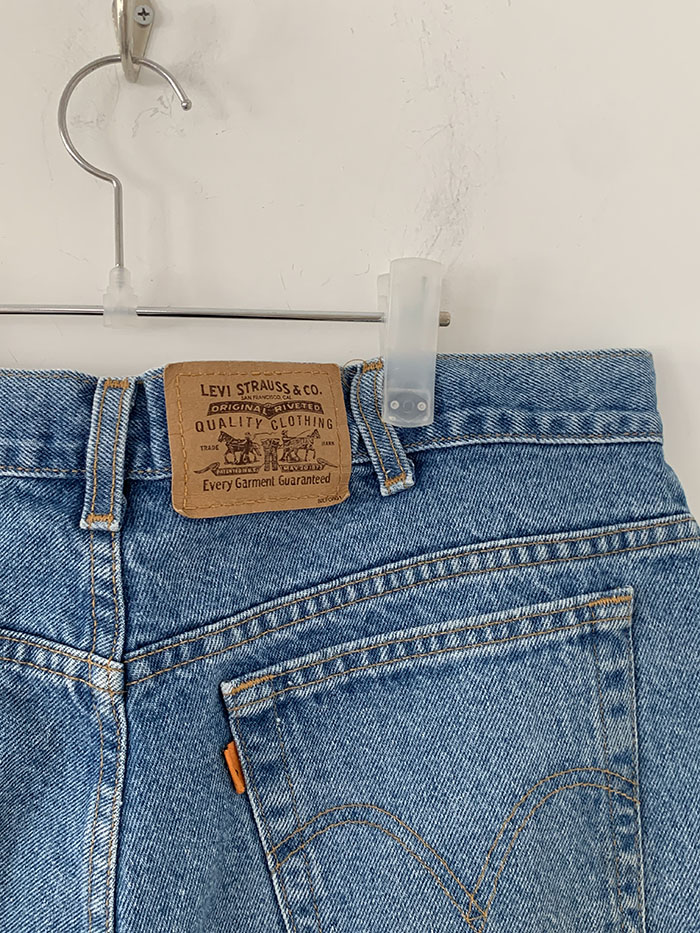 Levi's Short - size 35 (classic straight fit)